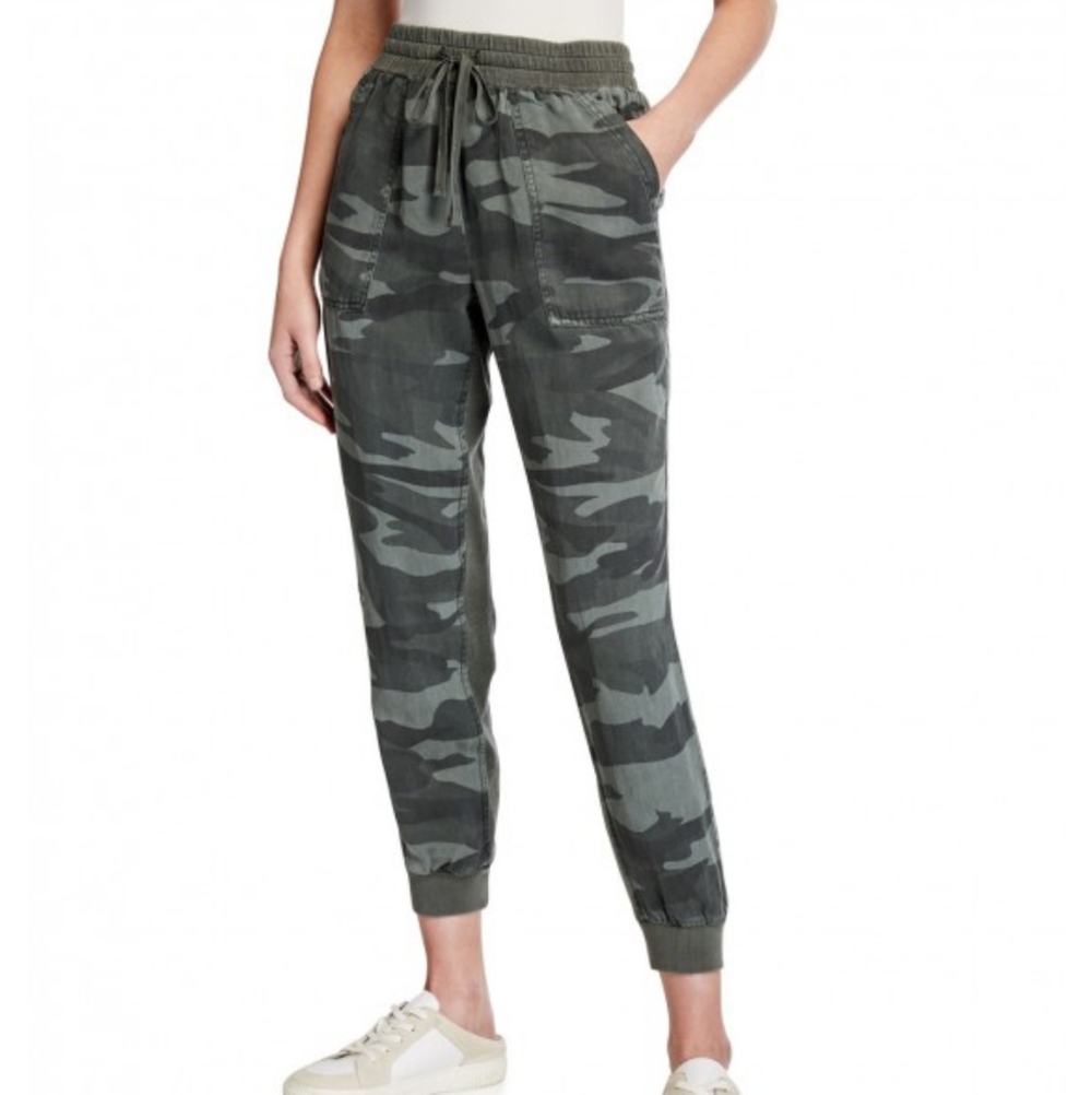 Splendid L Camo Joggers